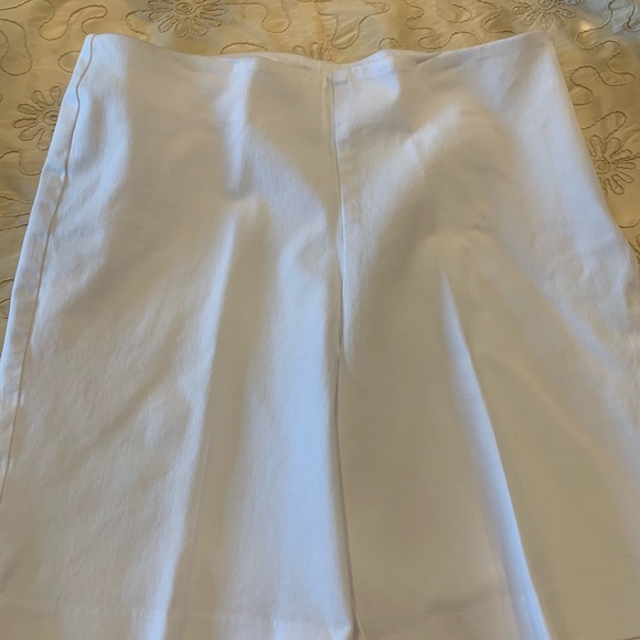 Boston Proper Bermuda Shorts - Picture 3 of 7